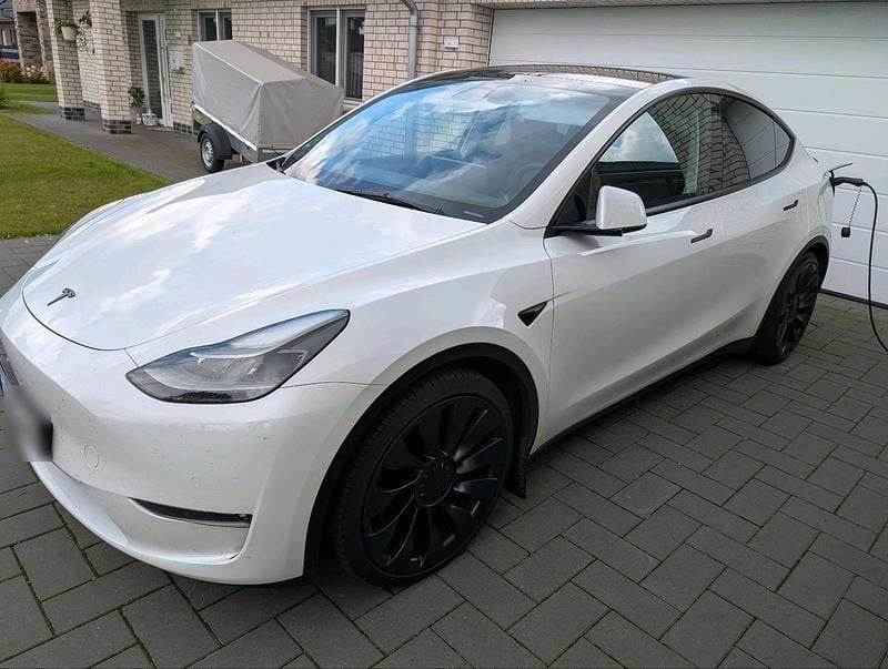 Gebraucht Tesla Model Y Performance 392 kW (534 PS) 2022 Weiß SUV
