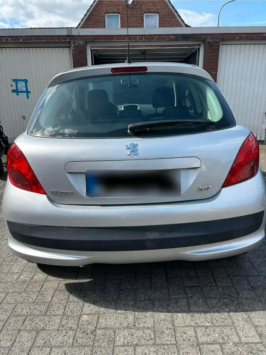 Gebraucht Peugeot 207 75 PS (55 kW) 2007 Grau Limousine