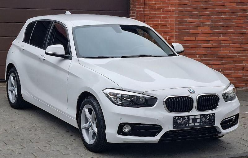 Gebraucht BMW 118 Advantage 136 PS (100 kW) 2018 Weiß Kleinwagen