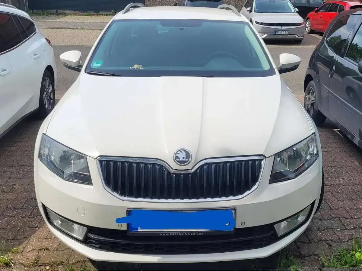 Gebraucht Skoda Octavia Ambition 150 PS (110 kW) 2014 Weiß Kombi