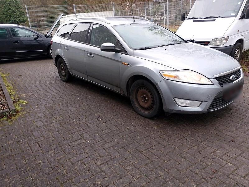 Gebraucht Ford Mondeo Titanium 140 PS (102 kW) 2010 Blau Kombi