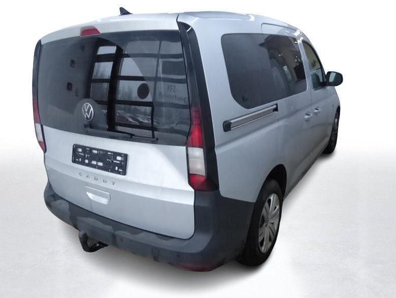 Gebraucht VW Caddy Basis 114 PS (83 kW) 2023 Reflexsilber metallic Van / Kleinbus
