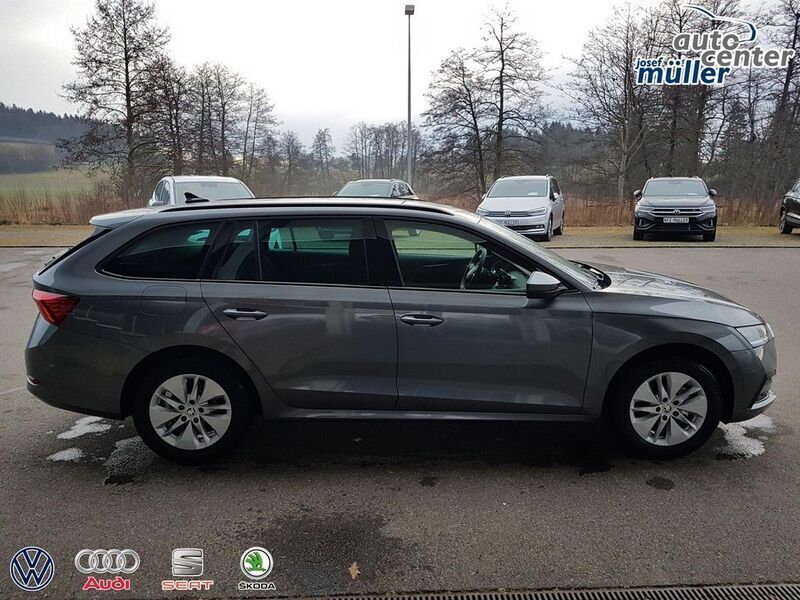 Gebraucht Skoda Octavia 150 PS (110 kW) 2024 Grau graphite metallic/grau Kombi