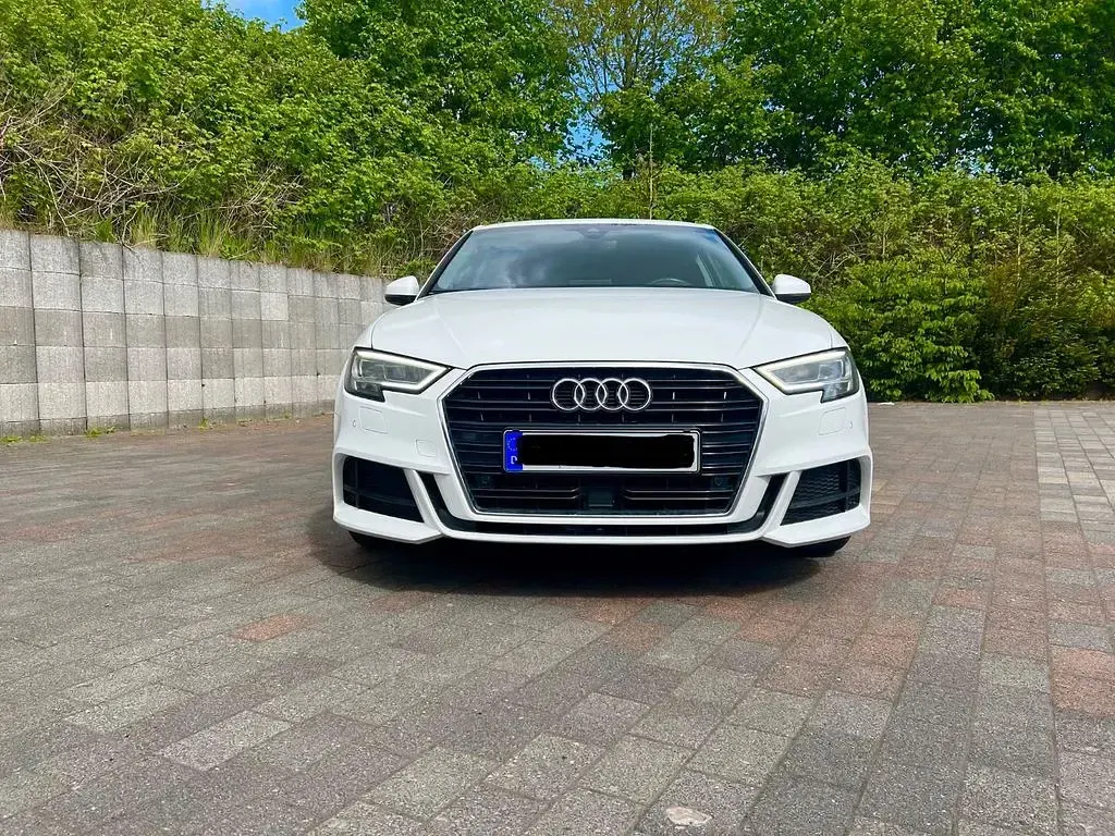 Gebraucht Audi A3 S-Line 150 PS (110 kW) 2019 Weiß Limousine