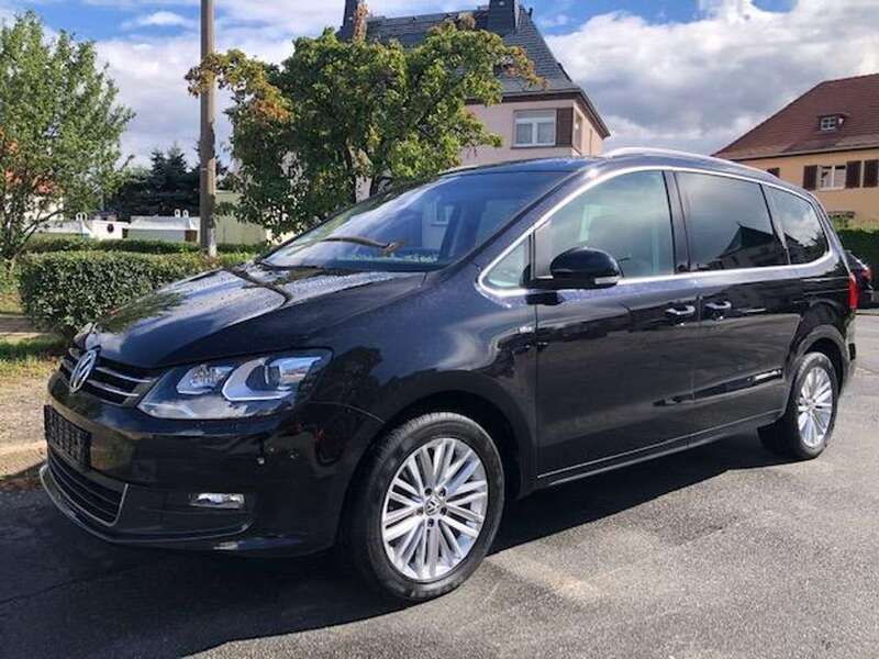 Deep black perleffekt Gebraucht 2015 VW Sharan Cup Van / Kleinbus | 16.900 € (Fairer Preis) - Bild 1/4