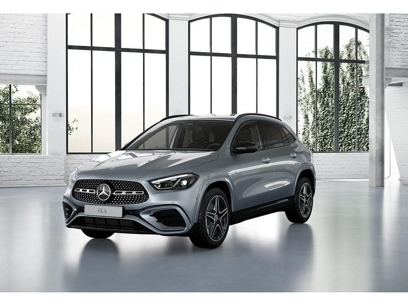 Gebraucht Mercedes GLA200 AMG line 150 PS (110 kW) 2024 Metalliclack hightechsilber SUV