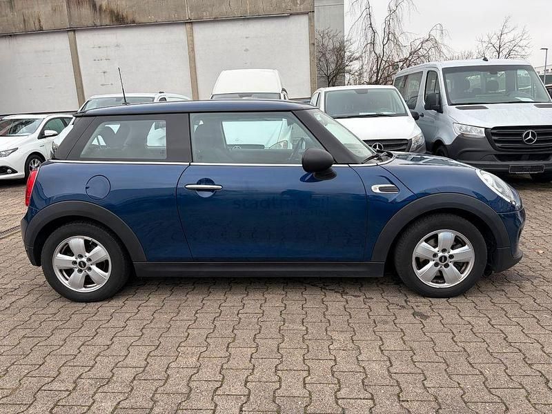 Gebraucht Mini ONE 102 PS (75 kW) 2017 Blau Kleinwagen