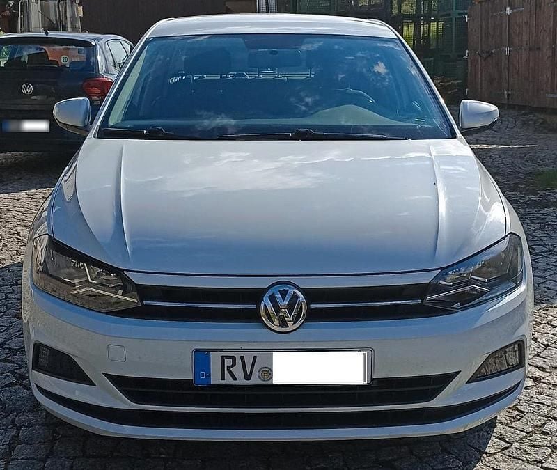 Second-hand VW Polo Comfortline 95 CP (69 kW) 2019 Alb Hatchback