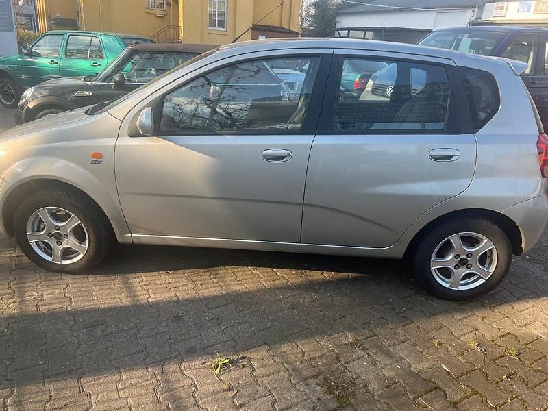 Gebraucht Chevrolet Kalos SE 94 PS (69 kW) 2005 Silber Kleinwagen