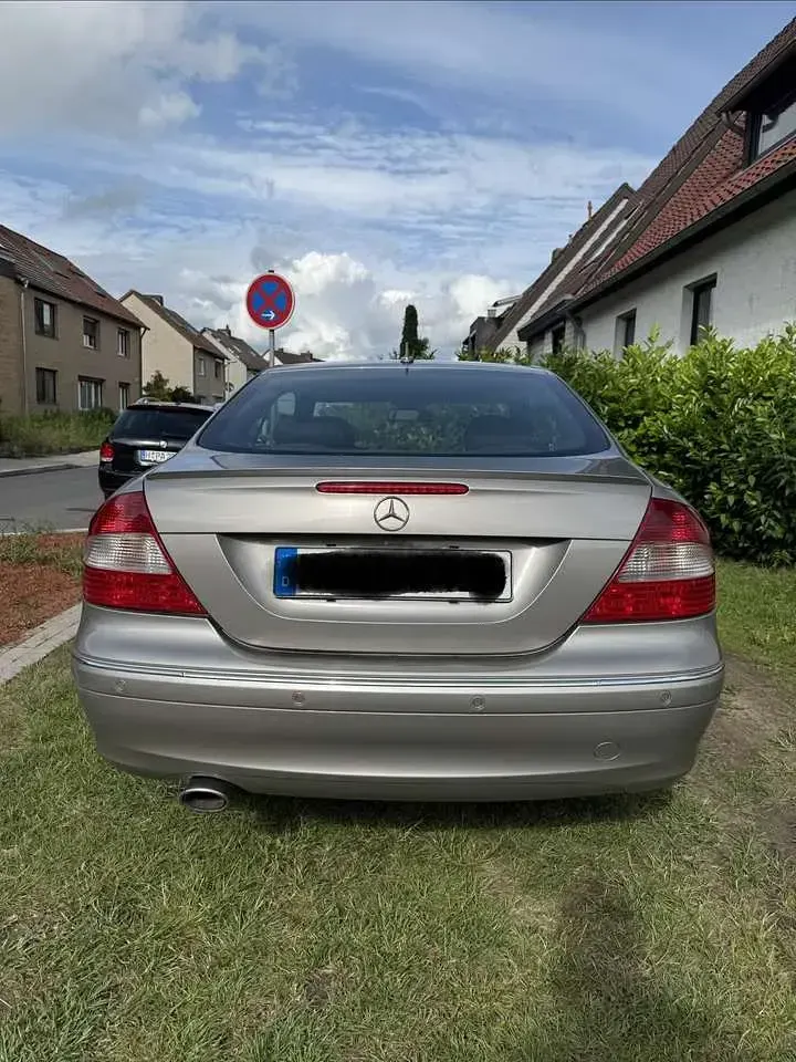 Gebraucht Mercedes CLK220 Elegance 150 PS (110 kW) 2008 Silber Coupé