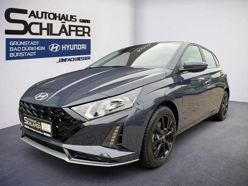 Aurora grey / met Gebraucht 2024 Hyundai i20 Trend Limousine | 20.480 € (Etwas zu teuer) - Bild 1/4