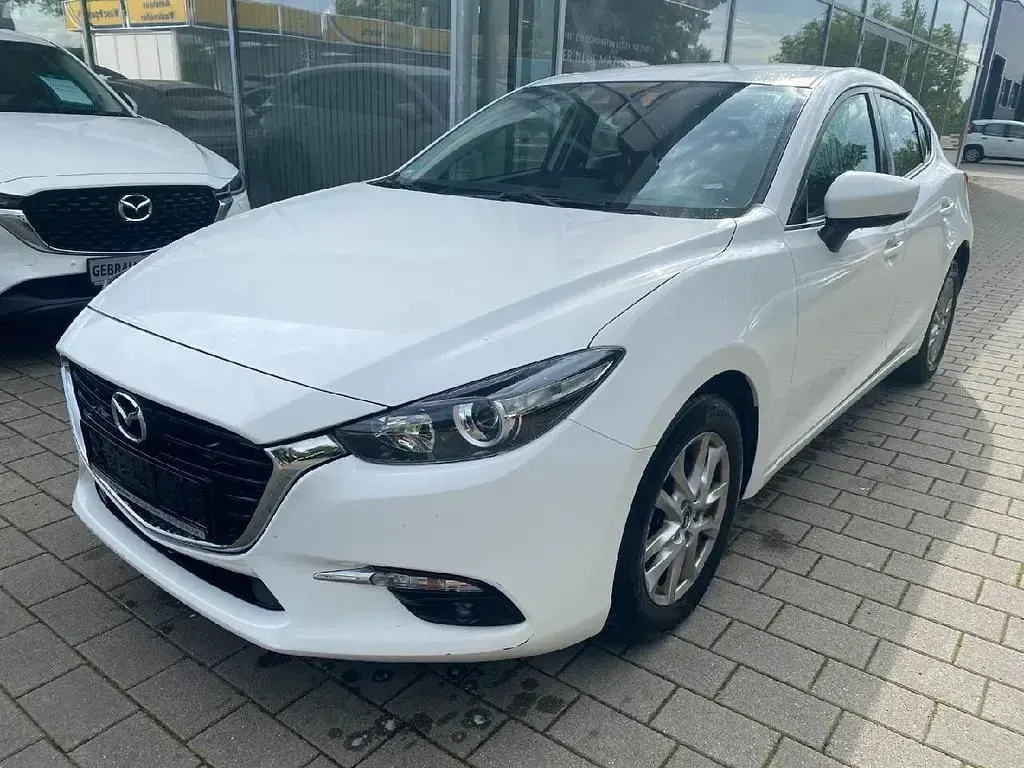Gebraucht Mazda 3 Center-Line 105 PS (77 kW) 2018 Arctic white Limousine