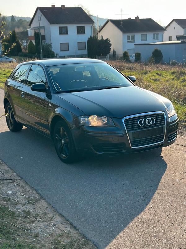 Gebraucht Audi Coupé 116 PS (85 kW) 2005 Grau Coupé