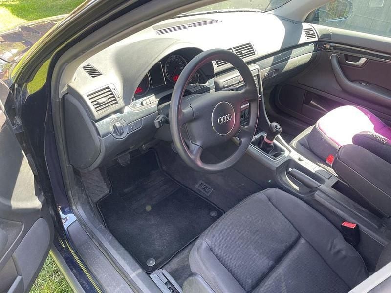 Second-hand Audi A4 101 CP (74 kW) 2003 Albastru Break
