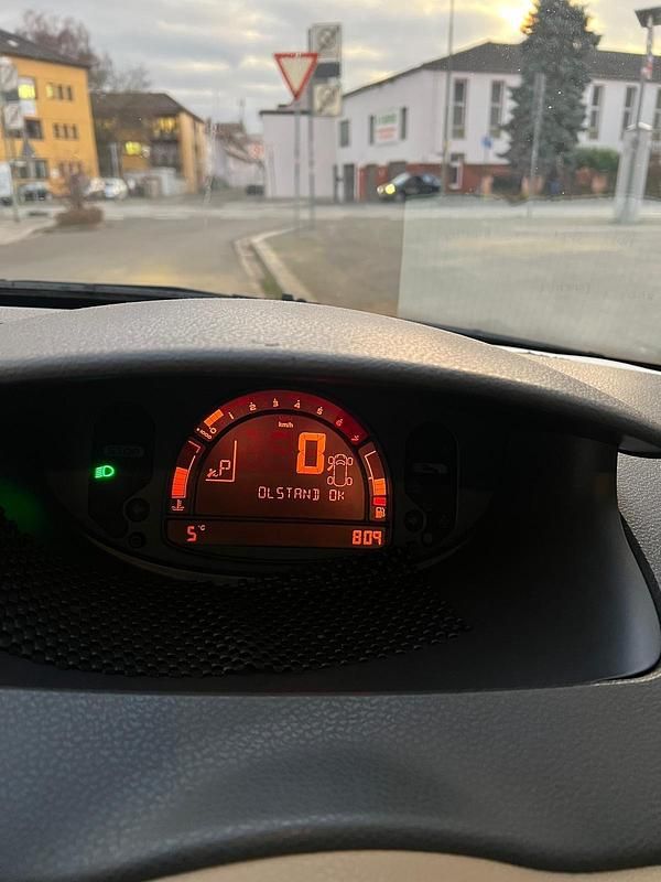 Second-hand Renault Modus 112 CP (82 kW) 2005 Negru Monovolum