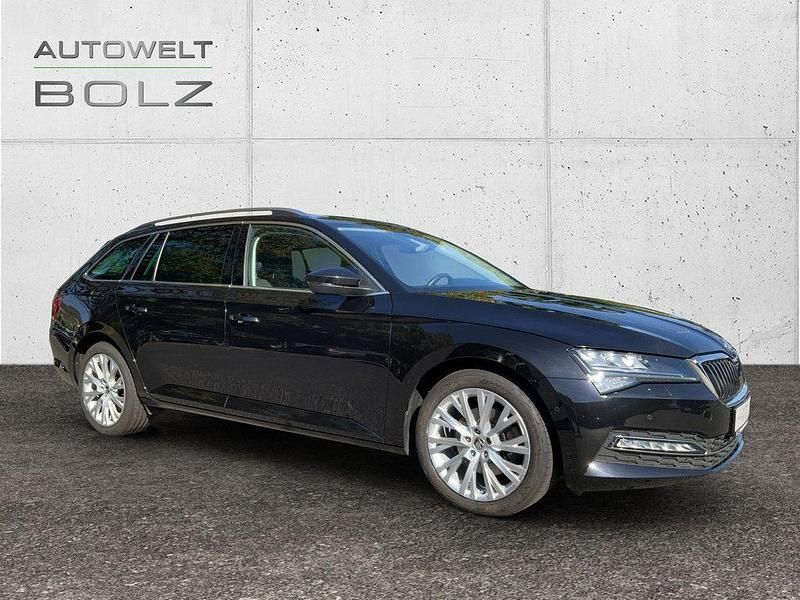 Gebraucht Skoda Superb Style 150 PS (110 kW) 2022 Schwarz Kombi