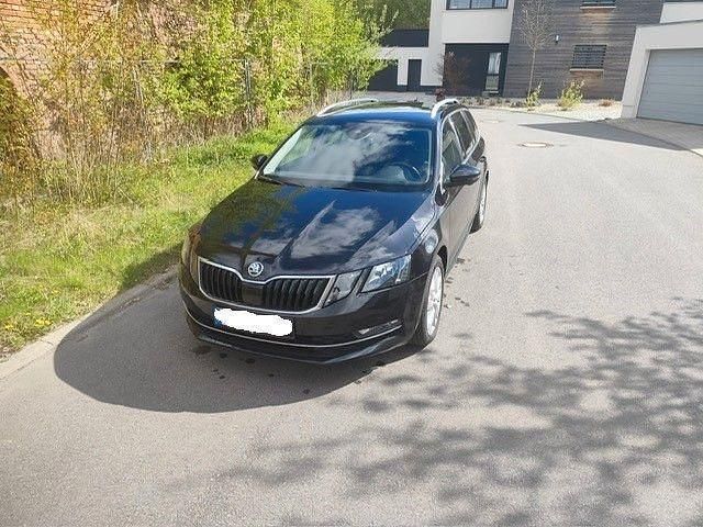 Schwarz Gebraucht 2019 Skoda Octavia Style Kombi | 12.999 € (Guter Preis) - Bild 1/4
