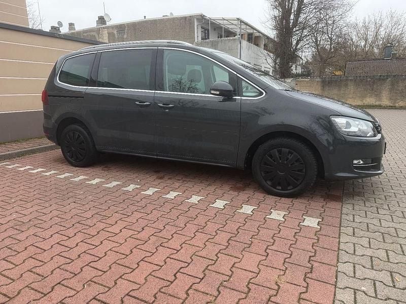 Gebraucht VW Sharan Highline 184 PS (135 kW) 2015 Grau Van / Kleinbus