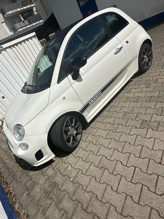 Schwarz Gebraucht 2014 Abarth 500C Competizione Cabrio | 9.950 € (Guter Preis) - Bild 1/4