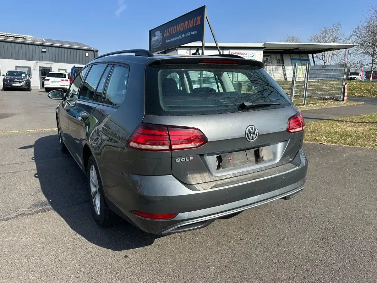 Gebraucht VW Golf VII Comfortline 150 PS (110 kW) 2020 Grau Kombi