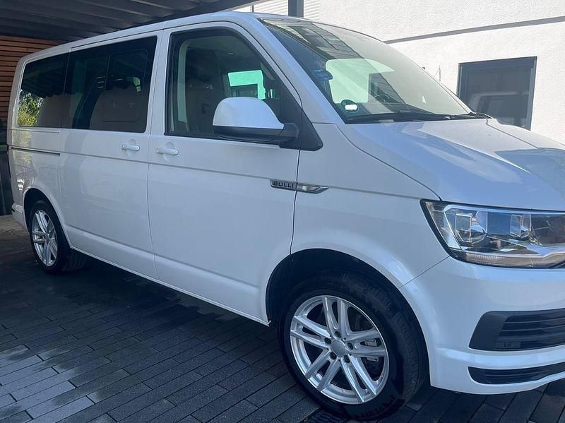 Weiß Gebraucht 2017 VW T6 Van | 38.500 € (Teuer) - Bild 1/4