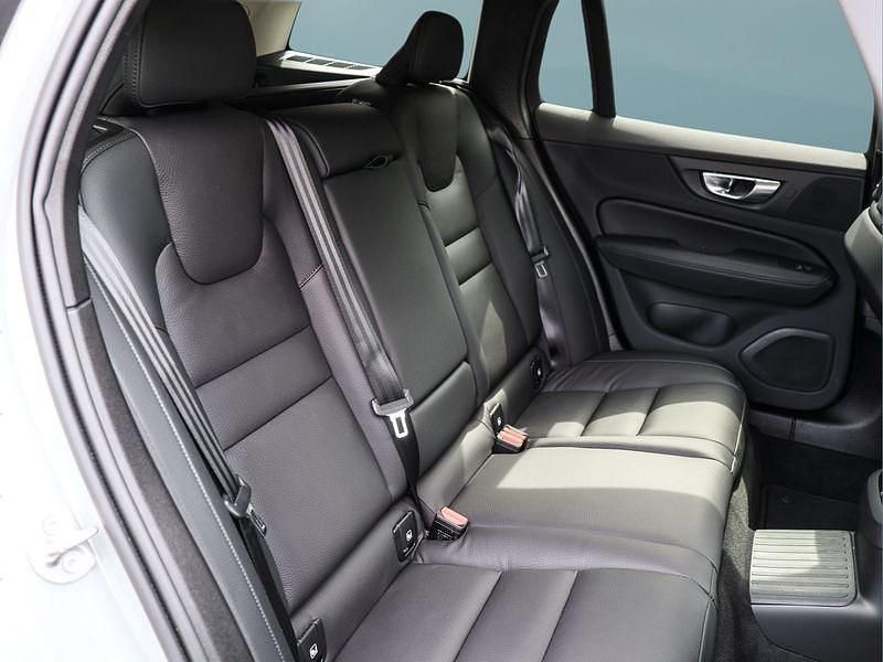 Gebraucht Volvo V60 349 PS (256 kW) 2024 Grau Kombi