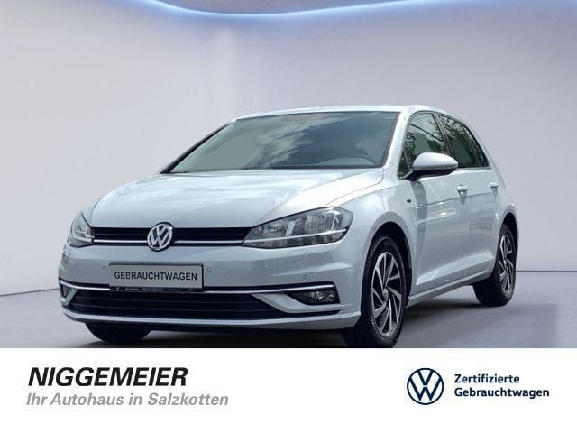 White silver metallic (metallic) Gebraucht 2019 VW Golf VII Join Limousine | 15.380 € (Fairer Preis) - Bild 1/4