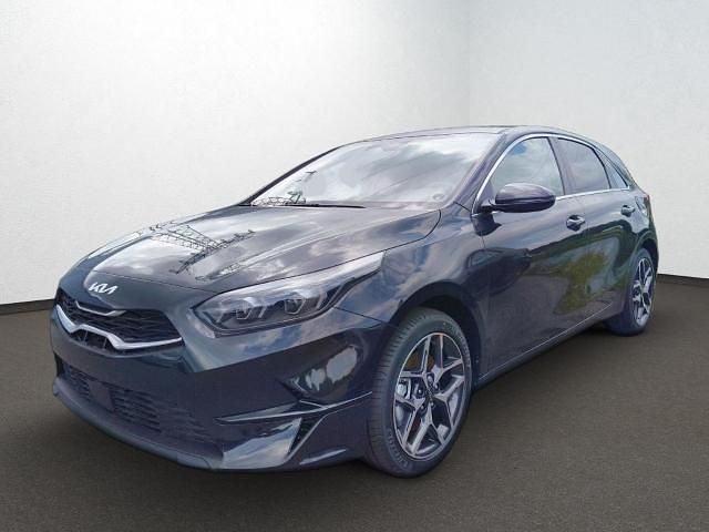 Gebraucht Kia Ceed Style 140 PS (102 kW) 2025 Schwarz Kleinwagen