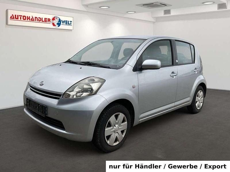 Gebraucht Daihatsu Sirion 87 PS (63 kW) 2007 Silber Kleinwagen