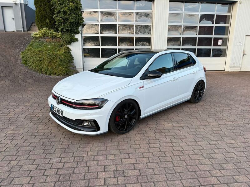 Weiß Gebraucht 2019 VW Polo Beats Limousine | 22.900 € (Teuer) - Bild 1/4