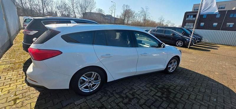 Gebraucht Ford Focus Cool & Connect 150 PS (110 kW) 2020 Weiß Limousine