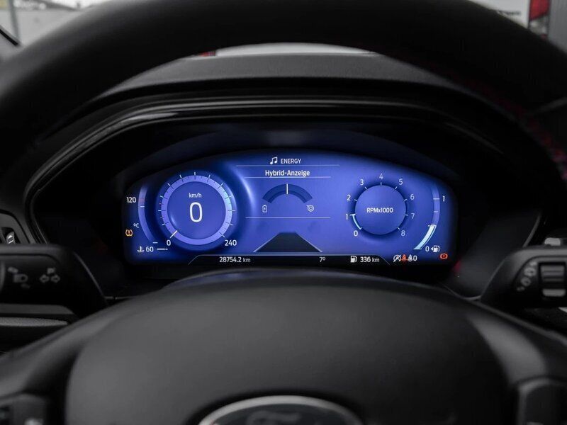 Gebraucht Ford Focus ST-Line X 125 PS (91 kW) 2023 Moondust silver Kombi