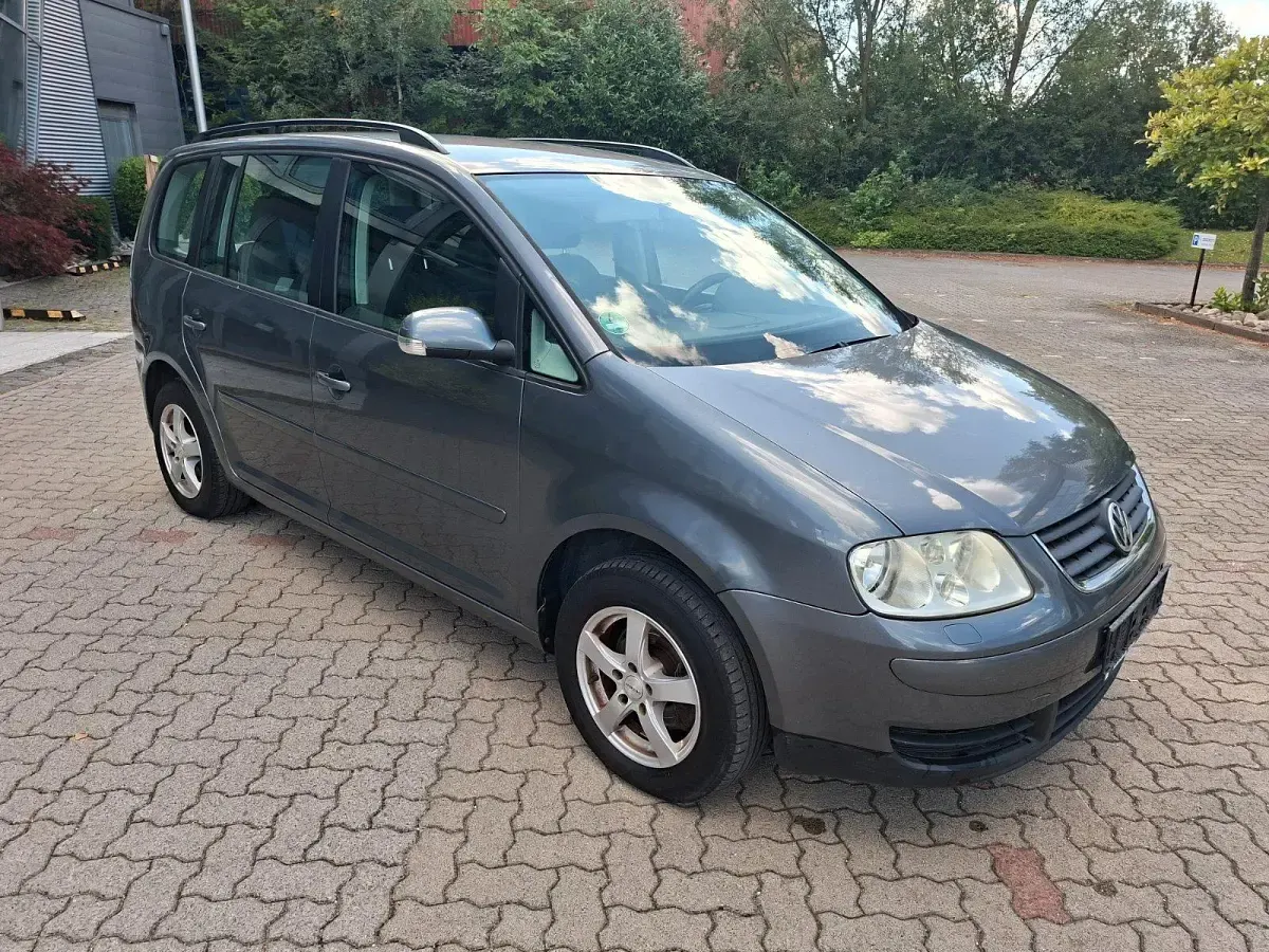 Gebraucht VW Touran 105 PS (77 kW) 2005 Grau Van / Kleinbus