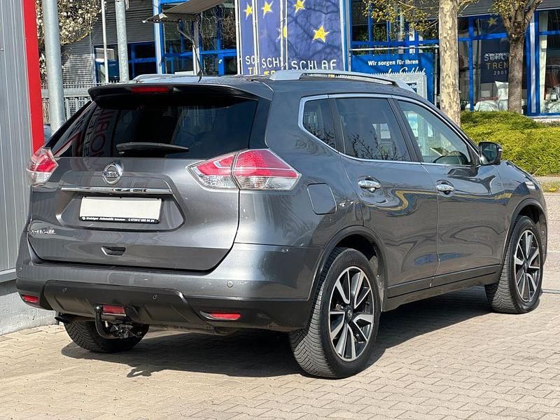 Gebraucht Nissan X-Trail 131 PS (96 kW) 2016 Grau SUV