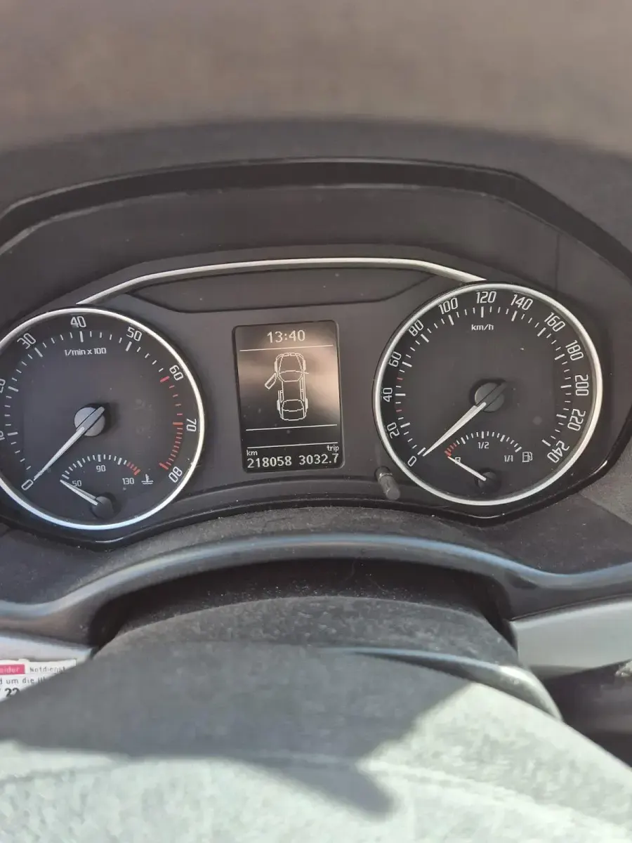 Gebraucht Skoda Octavia 160 PS (117 kW) 2012 Violet Kombi