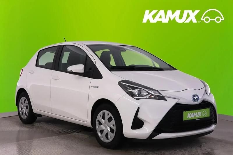 Weiß Gebraucht 2019 Toyota Yaris Hybrid Limousine | 13.945 € (Guter Preis) - Bild 1/4