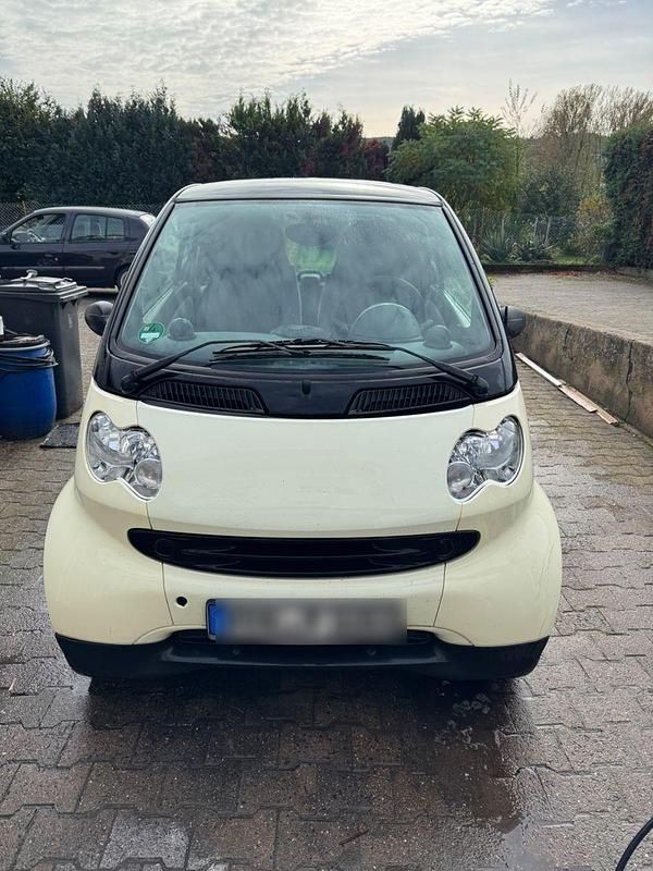 Weiß Gebraucht 2002 Smart ForTwo Coupé Passion Coupé | 700 € - Bild 1/4