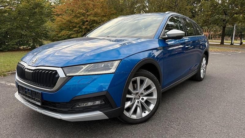 Gebraucht Skoda Octavia Scout 200 PS (147 kW) 2022 Blau Kombi