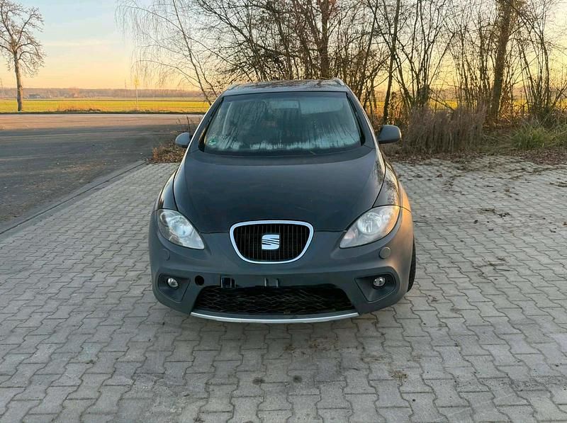 Schwarz Gebraucht 2007 Seat Altea Limousine | 2.100 € (Fairer Preis) - Bild 1/4