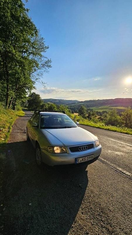 Silber Gebraucht 1999 Audi A3 Limousine | 800 € (Guter Preis) - Bild 1/4