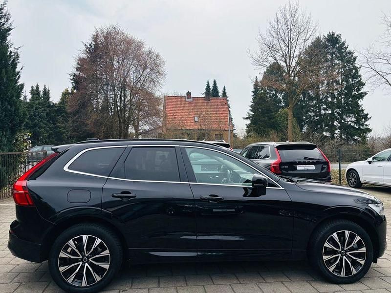 Gebraucht Volvo XC60 Core 197 PS (144 kW) 2023 Schwarz SUV