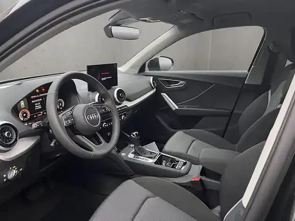 Neu Audi Q2 Ambiente 150 PS (110 kW) 2025 Mythosschwarz metallic SUV
