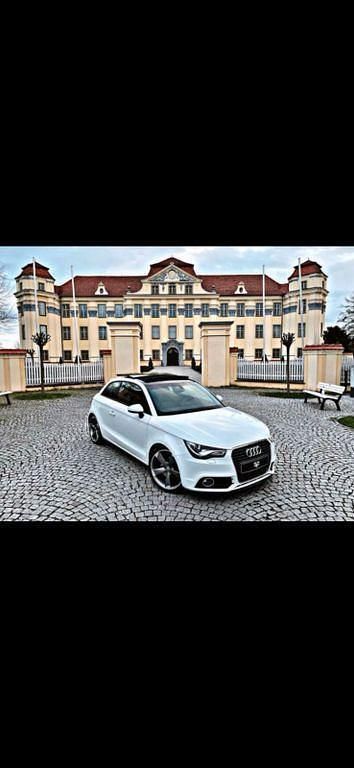 Weiß Gebraucht 2012 Audi A1 S-Line Kleinwagen | 14.990 € - Bild 1/4