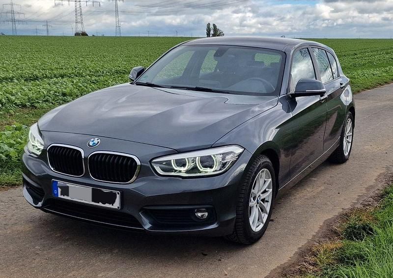 Grau Gebraucht 2018 BMW 116 Advantage Kleinwagen | 13.800 € (Fairer Preis) - Bild 1/4