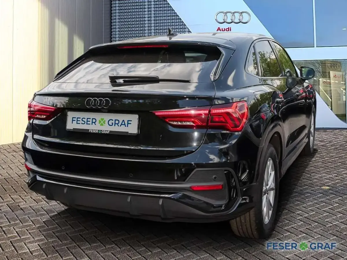 Gebraucht Audi Q3 Sportback S-Line 150 PS (110 kW) 2025 Mythosschwarz metallic SUV