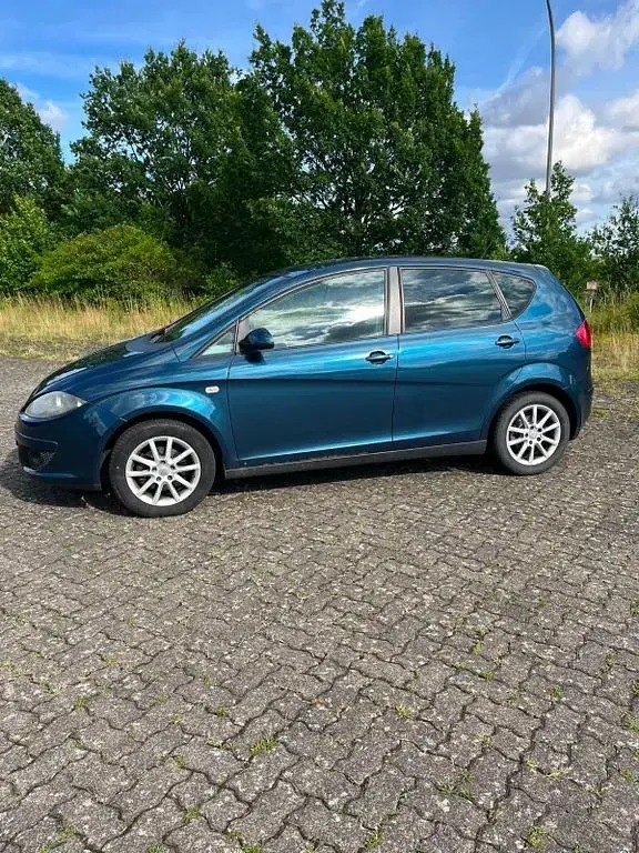 Gebraucht Seat Altea Reference 102 PS (75 kW) 2009 Blau Limousine