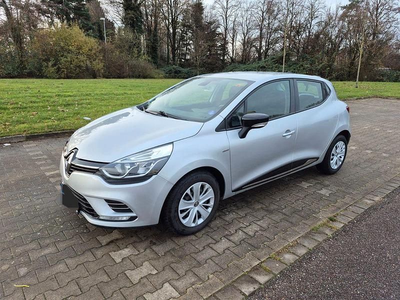 Silber Gebraucht 2018 Renault Clio IV LIMITED Kleinwagen | 7.500 € (Fairer Preis) - Bild 1/4