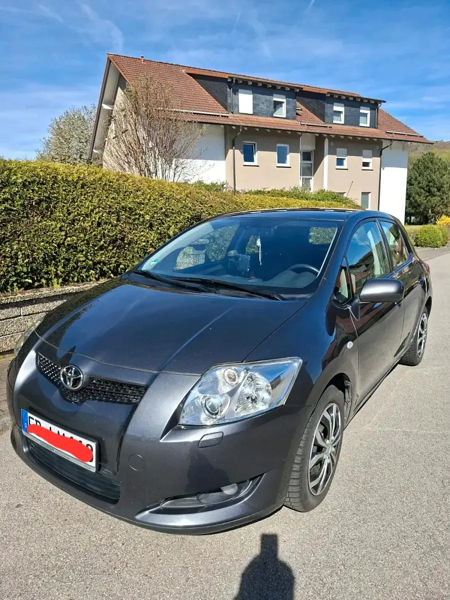 Gebraucht Toyota Auris 124 PS (91 kW) 2008 Grau Kleinwagen