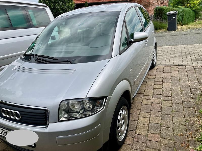 Silber Gebraucht 2004 Audi A2 Kleinwagen | 6.500 € (Etwas zu teuer) - Bild 1/4