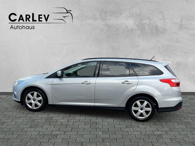 Gebraucht Ford Focus Trend 125 PS (91 kW) 2014 Silber Kombi
